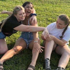 Meet your Posher, Emily